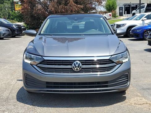 Certified 2023 Volkswagen Jetta SE FWD image 2