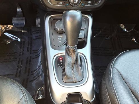 Used 2019 Jeep Compass Latitude AWD/4WD image 26