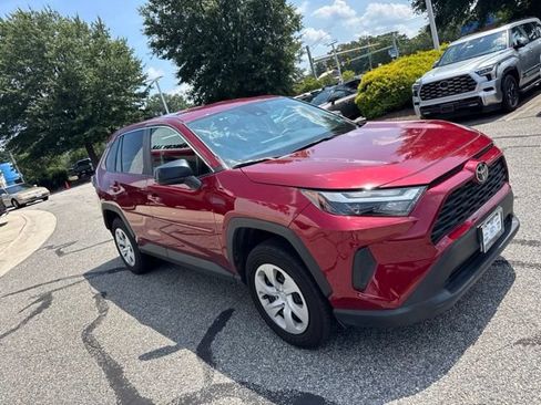 Used 2025 Toyota RAV4 LE AWD/4WD image 5