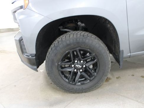 Used 2020 Chevrolet Silverado 1500 LT Trail Boss AWD/4WD image 35
