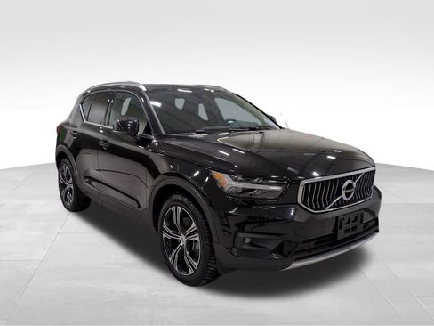 Used 2021 Volvo XC40 T5 Inscription image 1