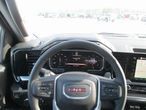 New 2026 GMC Sierra 1500 SLT w/ SLT Convenience Package image 24