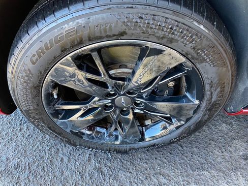 Used 2022 Genesis GV70 3.5T Sport AWD/4WD image 9