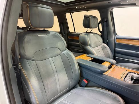 Used 2022 Jeep Grand Wagoneer Series II w/ Premium Group II image 28