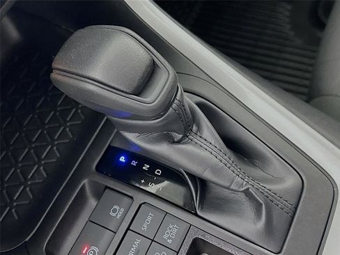 Used 2025 Toyota RAV4 XLE image 15