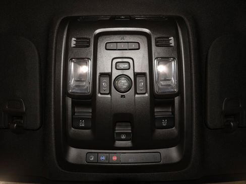 Used 2021 GMC Yukon XL Denali w/ Denali Premium Package AWD/4WD image 35