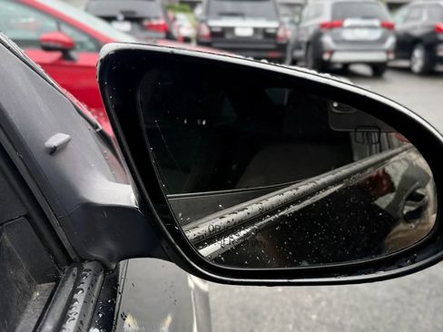 Used 2019 Toyota Corolla LE FWD image 38