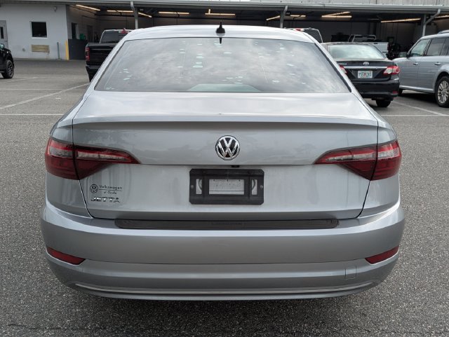 Used 2021 Volkswagen Jetta SEL FWD image 4