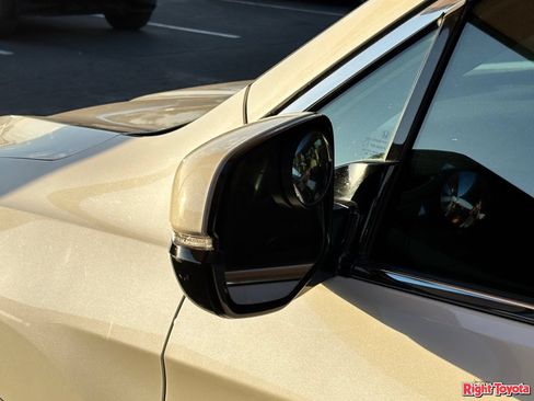 Used 2016 Honda Pilot Touring image 9