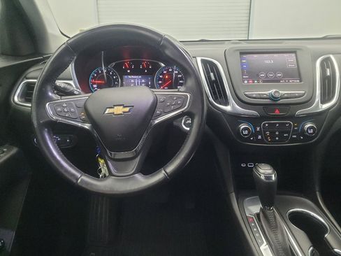 Used 2020 Chevrolet Equinox LT FWD image 22