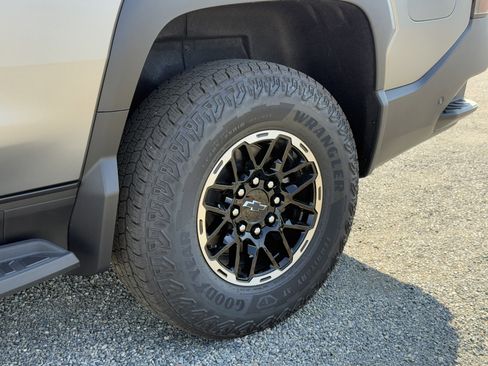 New 2026 Chevrolet Silverado EV Trail Boss image 39