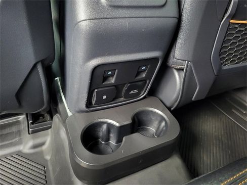 Used 2023 Ford Bronco Badlands image 14