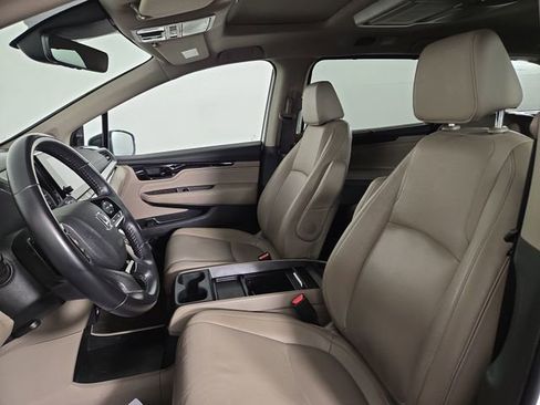 Used 2023 Honda Odyssey Touring image 13