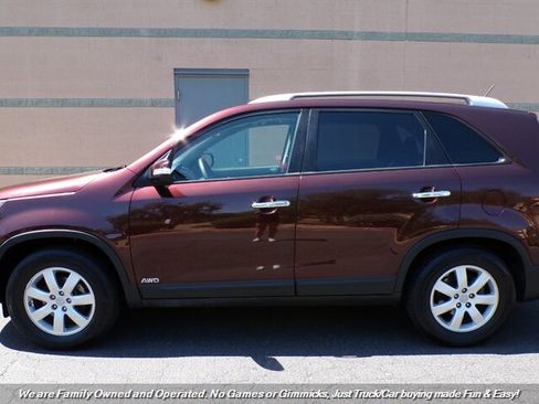 Used 2012 Kia Sorento LX AWD/4WD image 7