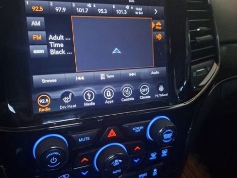 Used 2019 Jeep Grand Cherokee Limited X image 9