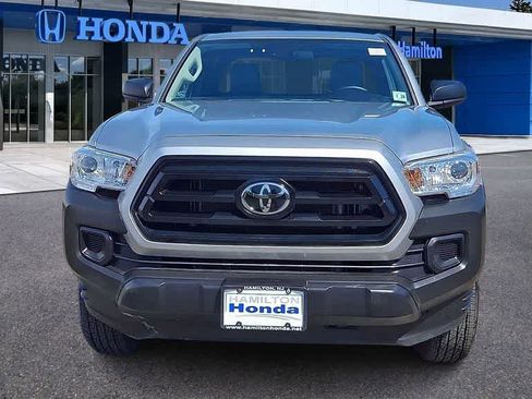 Used 2023 Toyota Tacoma SR image 3