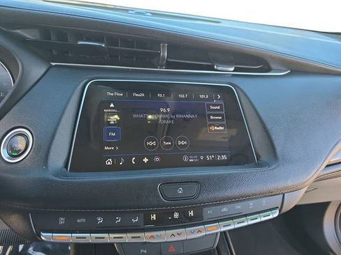 Used 2022 Cadillac XT4 Premium Luxury w/ Safety Alert Package image 9