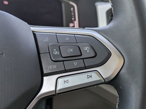 Used 2023 Volkswagen Atlas SE image 35