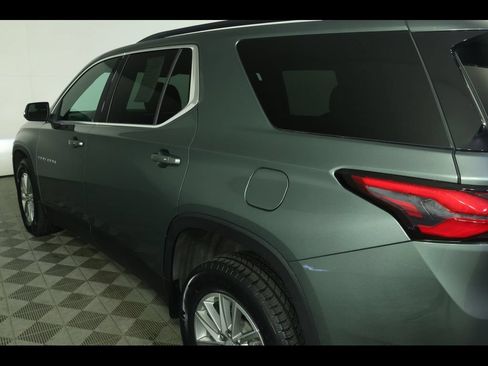 Used 2023 Chevrolet Traverse LT AWD/4WD image 17