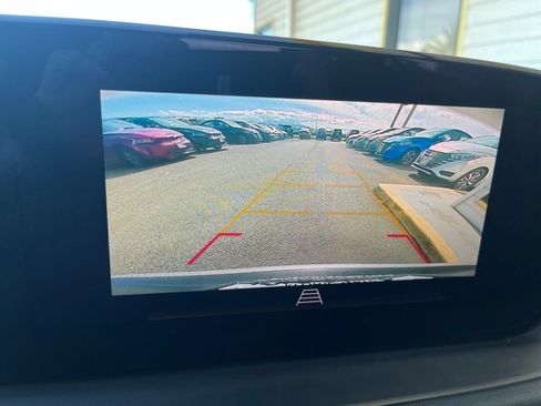 Used 2025 Buick Encore GX Preferred FWD image 21