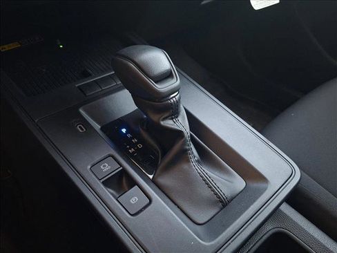 Used 2026 Toyota Corolla Cross LE image 14