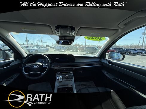Used 2025 Hyundai Palisade SEL image 18