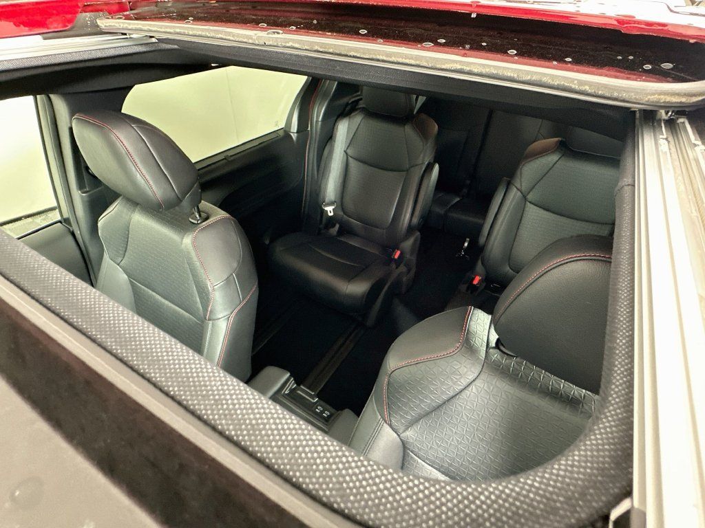 Used 2026 Toyota Sienna XSE FWD image 22