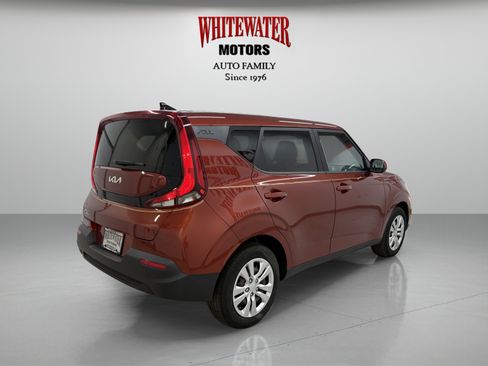 Used 2022 Kia Soul LX FWD image 4