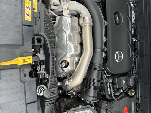 Used 2024 Mercedes-Benz GLB 250 4MATIC image 36