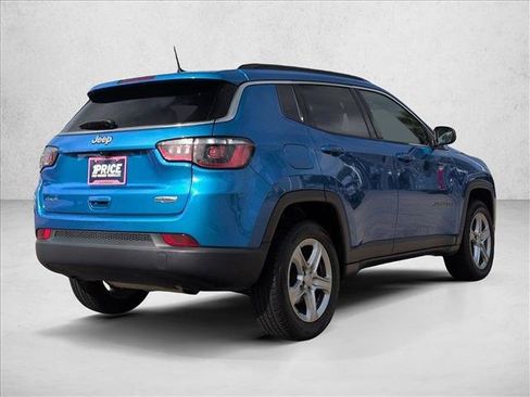 Used 2024 Jeep Compass Latitude AWD/4WD image 5