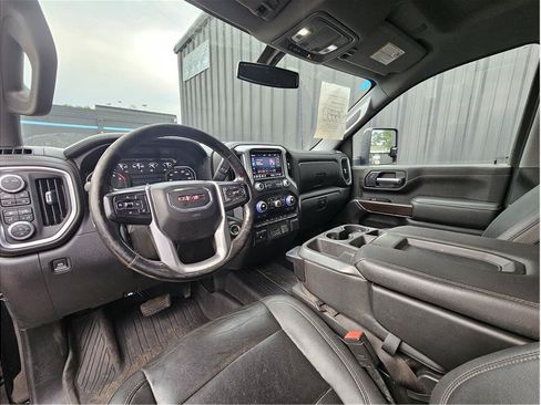 Used 2022 GMC Sierra 2500 SLT AWD/4WD image 2