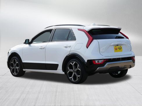 Certified 2023 Kia Niro EX Touring image 5