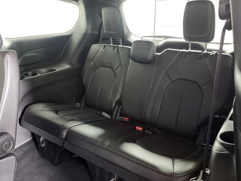 New 2026 Chrysler Pacifica Select image 30