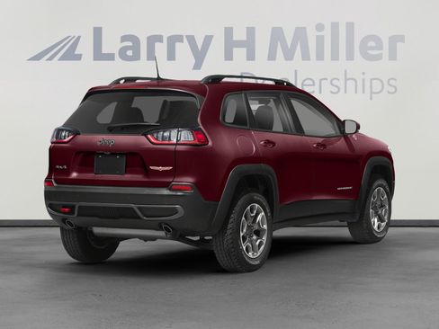 Used 2021 Jeep Cherokee Trailhawk w/ Comfort/Convenience Group image 2