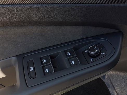 New 2026 Volkswagen GTI SE image 16