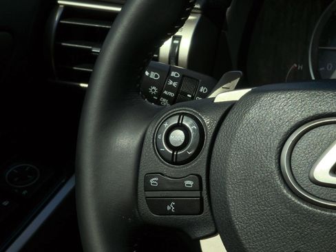 Used 2015 Lexus IS 250 RWD image 17