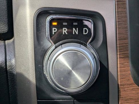 Used 2014 RAM 1500 Laramie w/ Convenience Group AWD/4WD image 10
