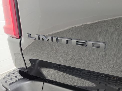 Used 2025 RAM 1500 Limited AWD/4WD image 10