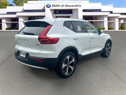 Used 2023 Volvo XC40 B5 Plus w/ Driver Assist Package AWD/4WD image 7