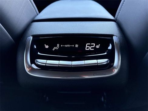 Certified 2024 Cadillac XT6 Sport w/ Platinum Package image 18