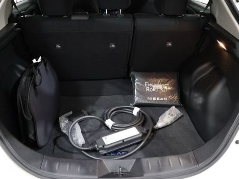 Certified 2025 Nissan Leaf SV Plus FWD image 13