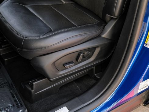 Used 2022 Ford Explorer Limited image 31