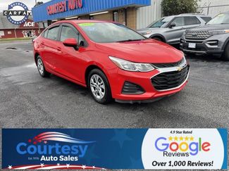 Used 2019 Chevrolet Cruze LS image 1