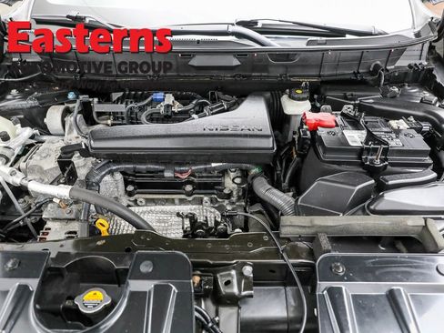 Used 2020 Nissan Rogue SV w/ Premium Package image 7