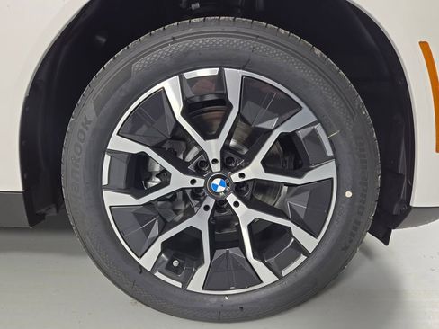 New 2026 BMW X3 xDrive30 w/ Premium Package image 9