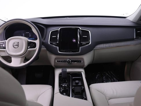 Certified 2025 Volvo XC90 T8 Plus w/ Protection Package Premier AWD/4WD image 8