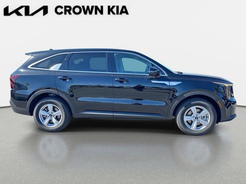 New 2026 Kia Sorento LX FWD image 4
