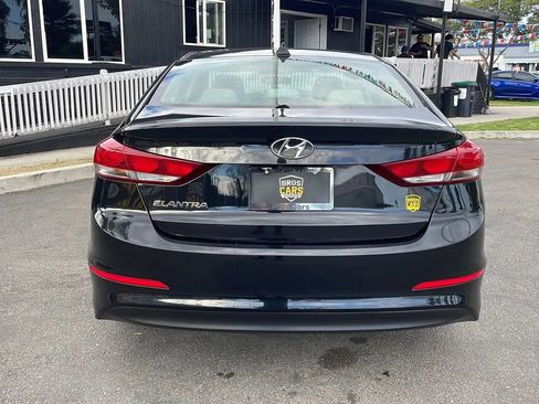 Used 2017 Hyundai Elantra SE FWD image 7