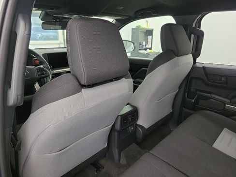 Certified 2025 Toyota 4Runner TRD Off-Road AWD/4WD image 10