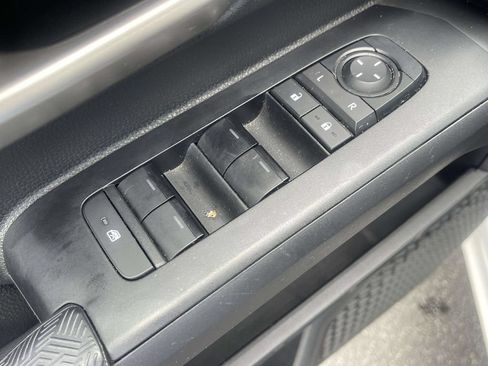 Used 2024 Toyota Tacoma TRD Off-Road AWD/4WD image 20